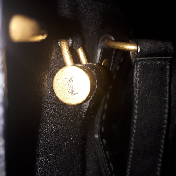 Yves Saint Laurent Muse Handbag - Picture 8 of 8